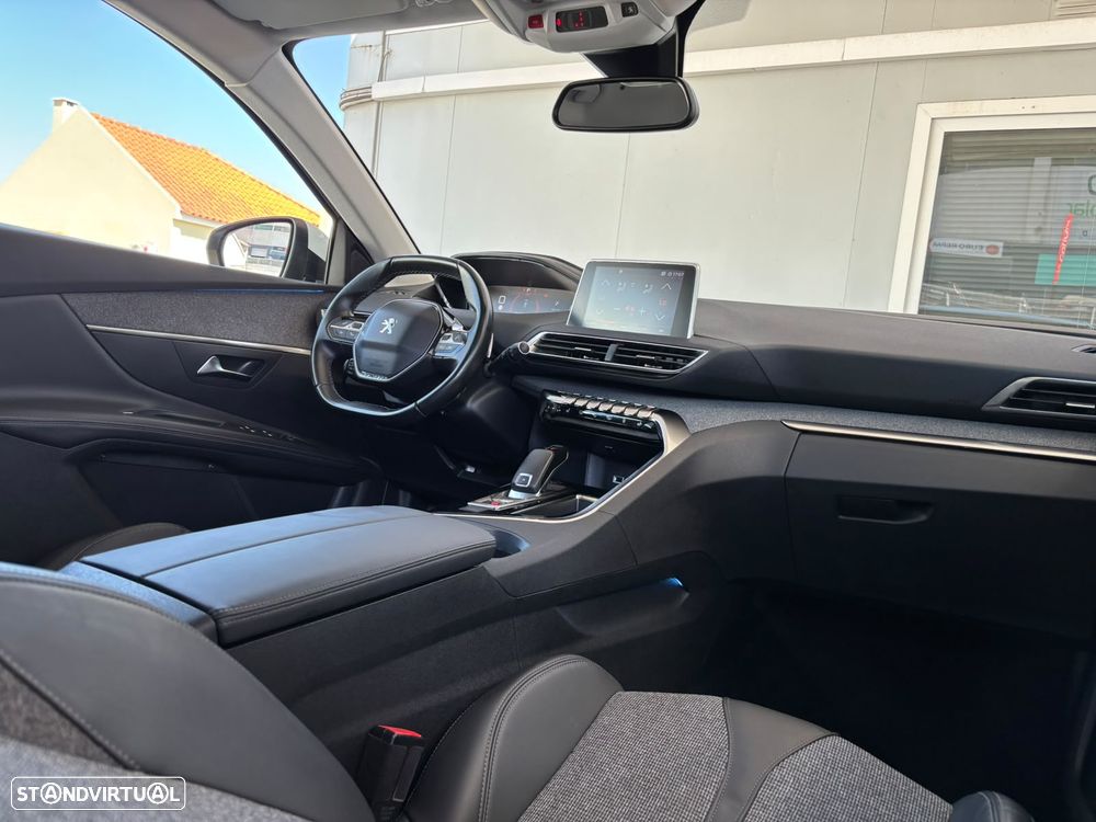 Peugeot 3008 PureTech 130 Stop & Start GPF EAT8 Allure Pack - 34