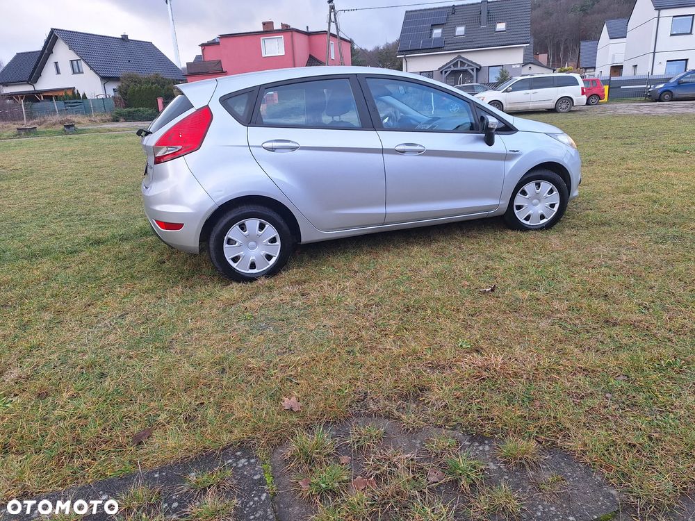 Ford Fiesta 1.25 Celebration - 13