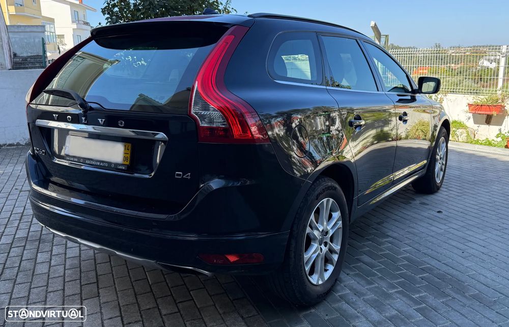 Volvo XC 60 2.0 D4 Momentum - 1