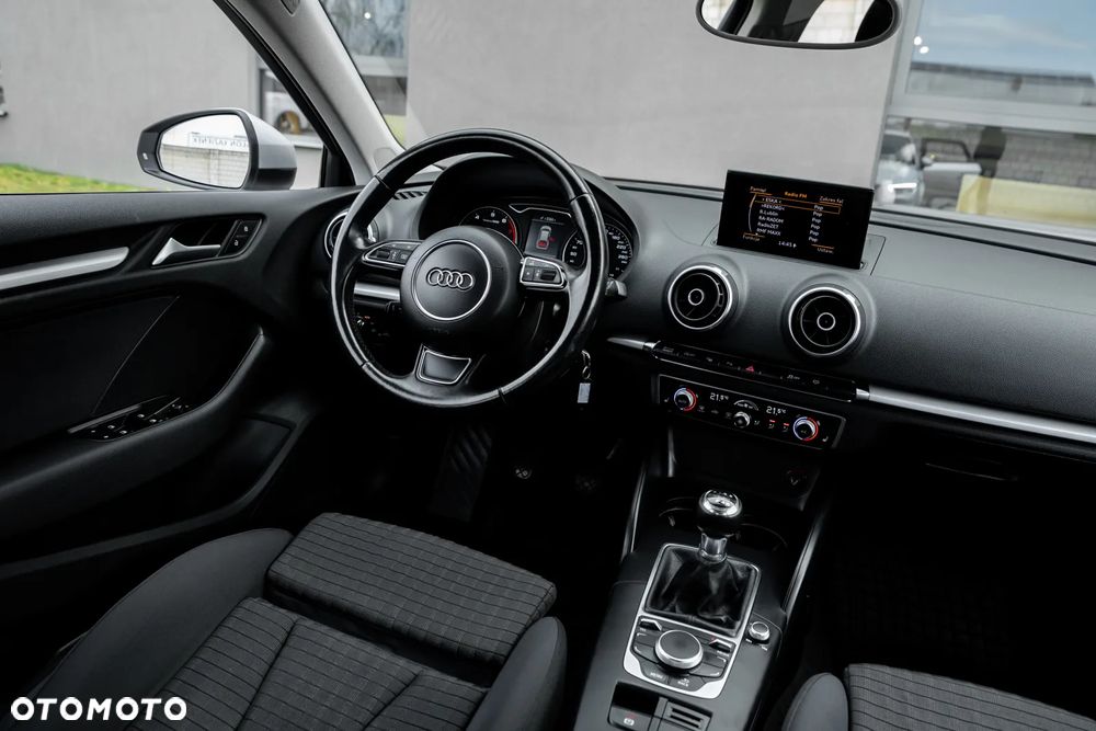 Audi A3 Sportback 1.8 TFSI Attraction - 9