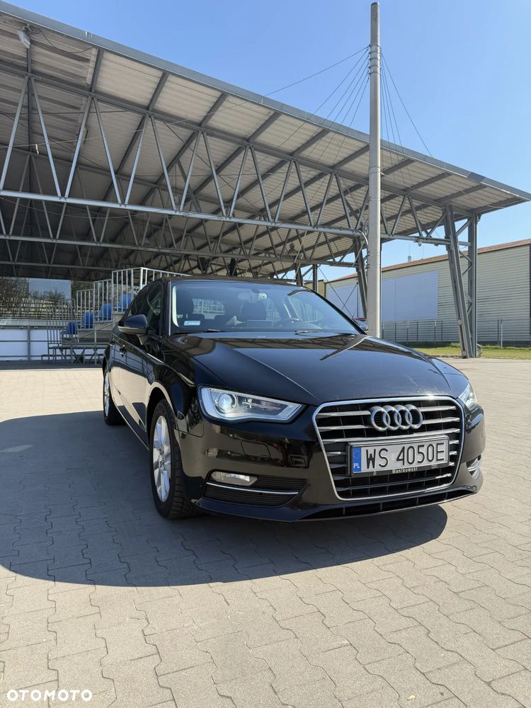 Audi A3 Sportback - 1