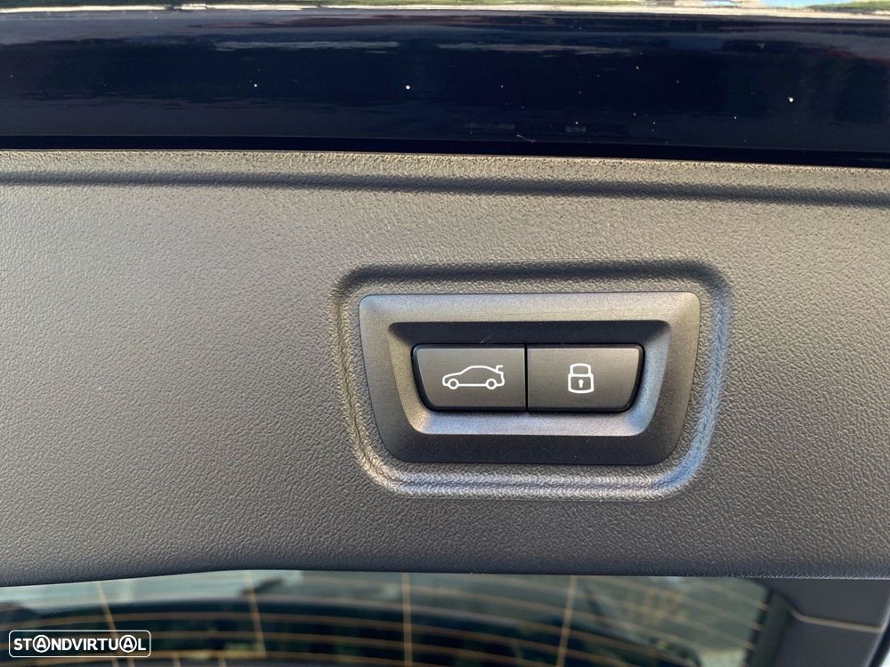BMW 520 d Pack Desportivo M - 23