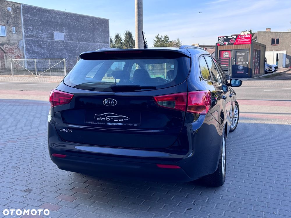 Kia Ceed 1.6 GDI ISG Dream-Team Edition - 13