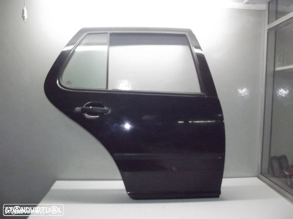 VW Golf IV porta de trás - 1