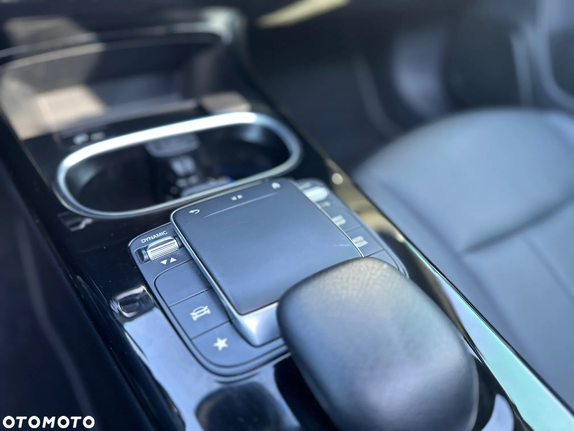 Mercedes-Benz Klasa A 220 4-Matic Progressive 7G-DCT - 13