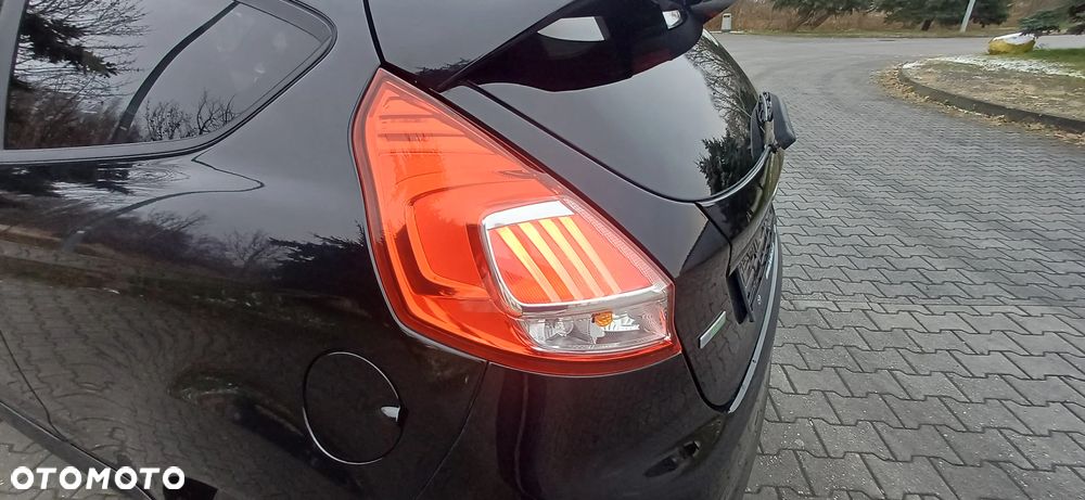 Ford Fiesta 1.0 EcoBoost S&S ST-LINE Red - 17