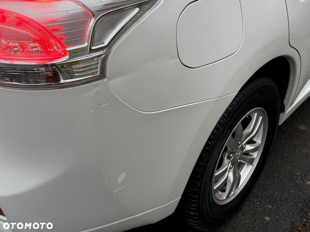 Mitsubishi Outlander 2.0 4WD - 34