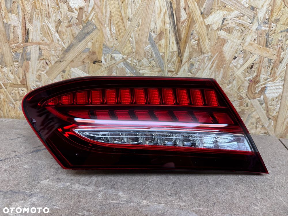 LAMPA TYŁ LEWA W KLAPĘ LED MERCEDES BENZ A238 W238 E COUPÉ A2389063501 - 7