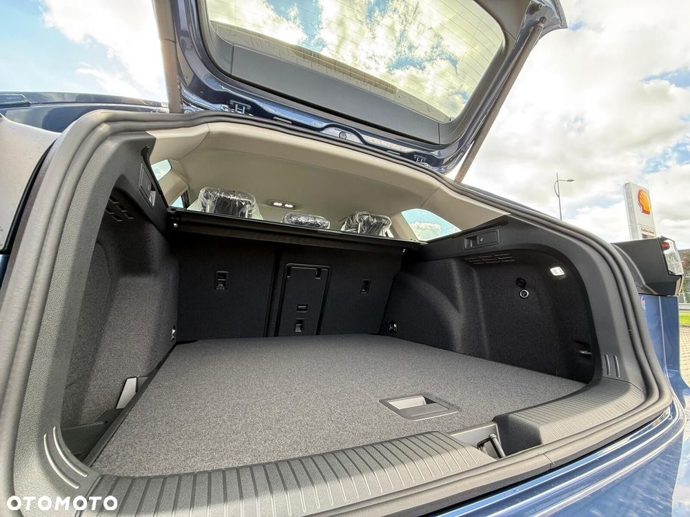 Volkswagen Golf Variant 1.5 eTSI mHEV Life Plus DSG - 35