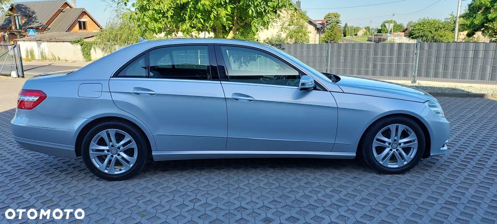 Mercedes-Benz Klasa E 200 CGI BlueEFFICIENCY 7G-TRONIC Avantgarde - 22
