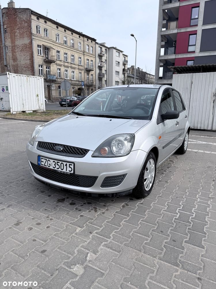 Ford Fiesta 1.3 Ambiente - 3