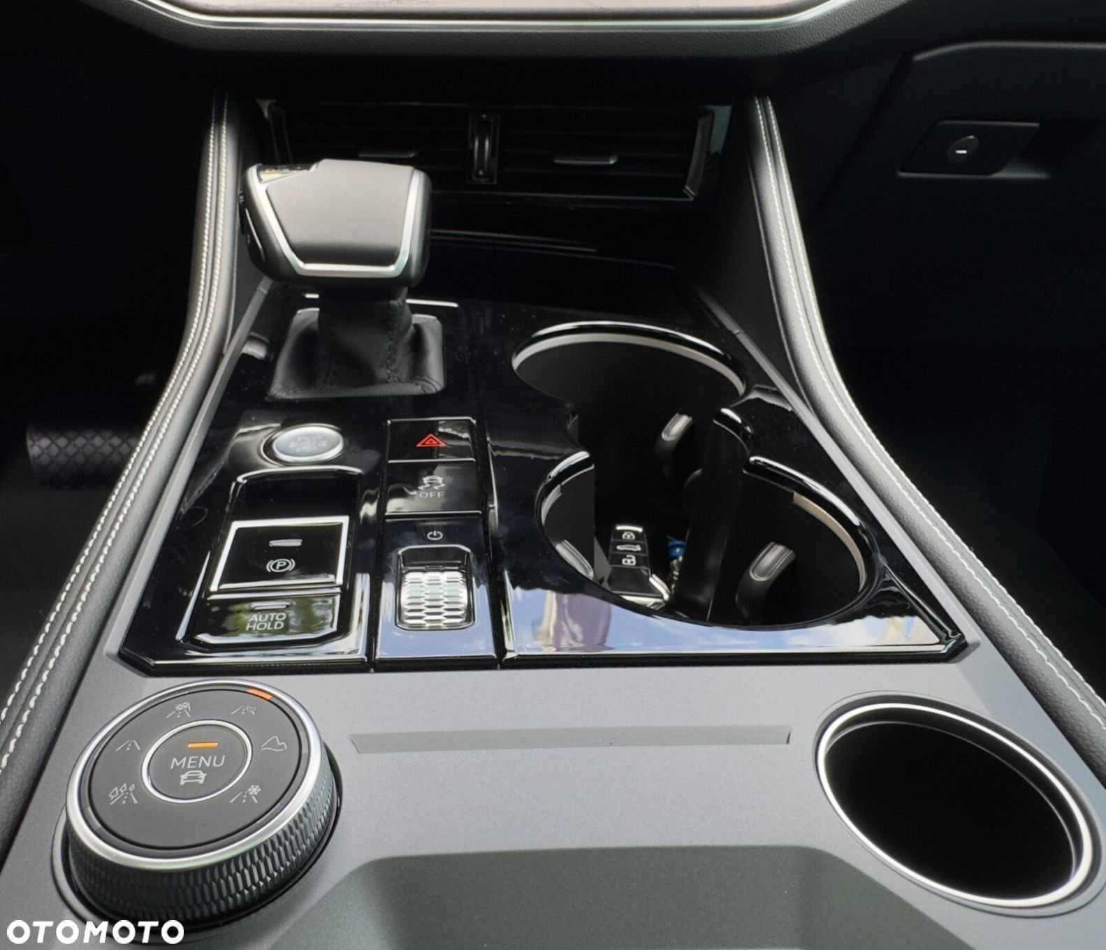 Volkswagen Touareg - 22