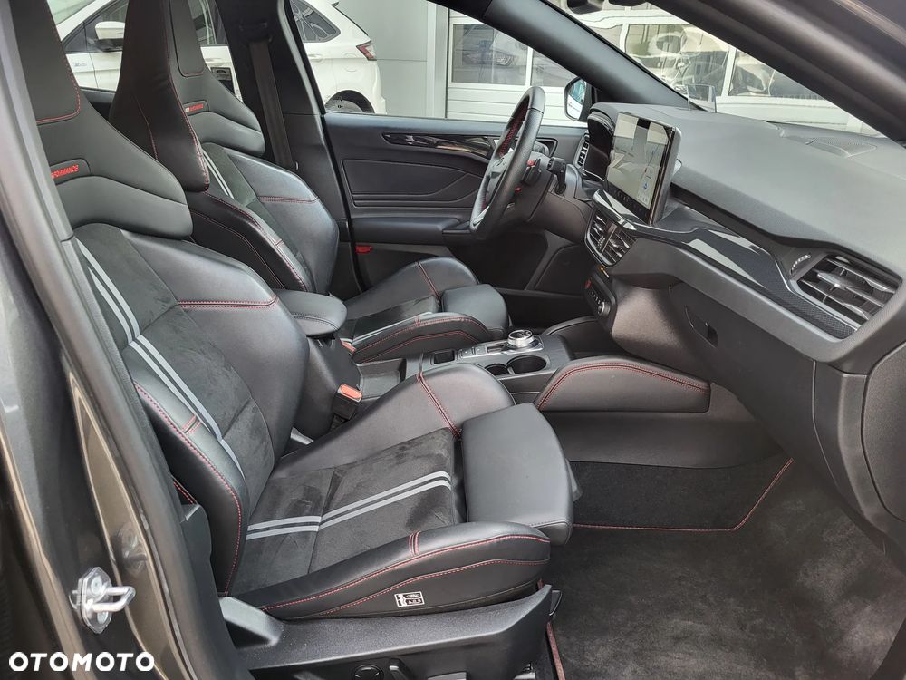 Ford Focus 2.3 EcoBoost ST - 16