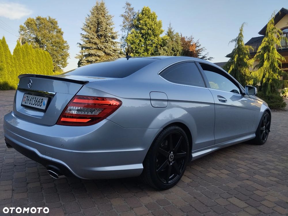 Mercedes-Benz Klasa C 350 Coupe 7G-TRONIC Edition - 4