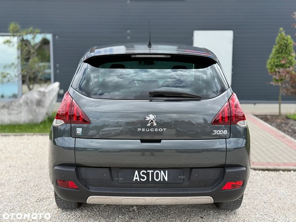 Peugeot 3008 Hybrid4 - 10