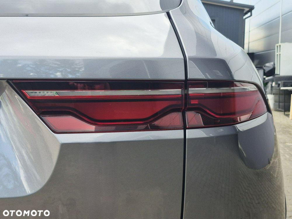 Jaguar F-Pace - 15