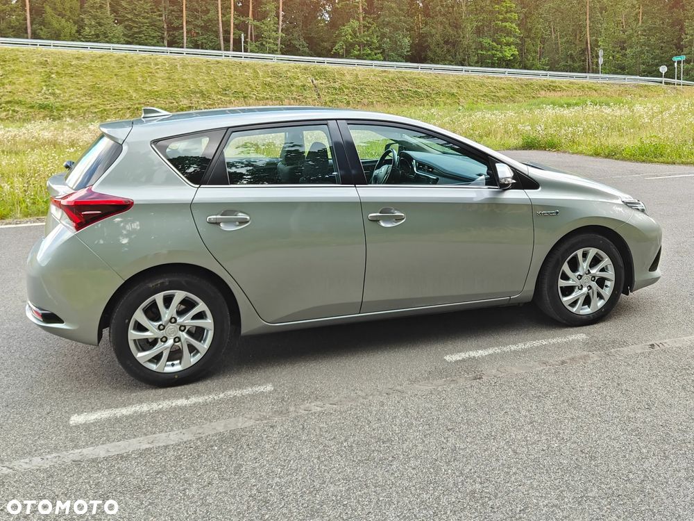 Toyota Auris - 12