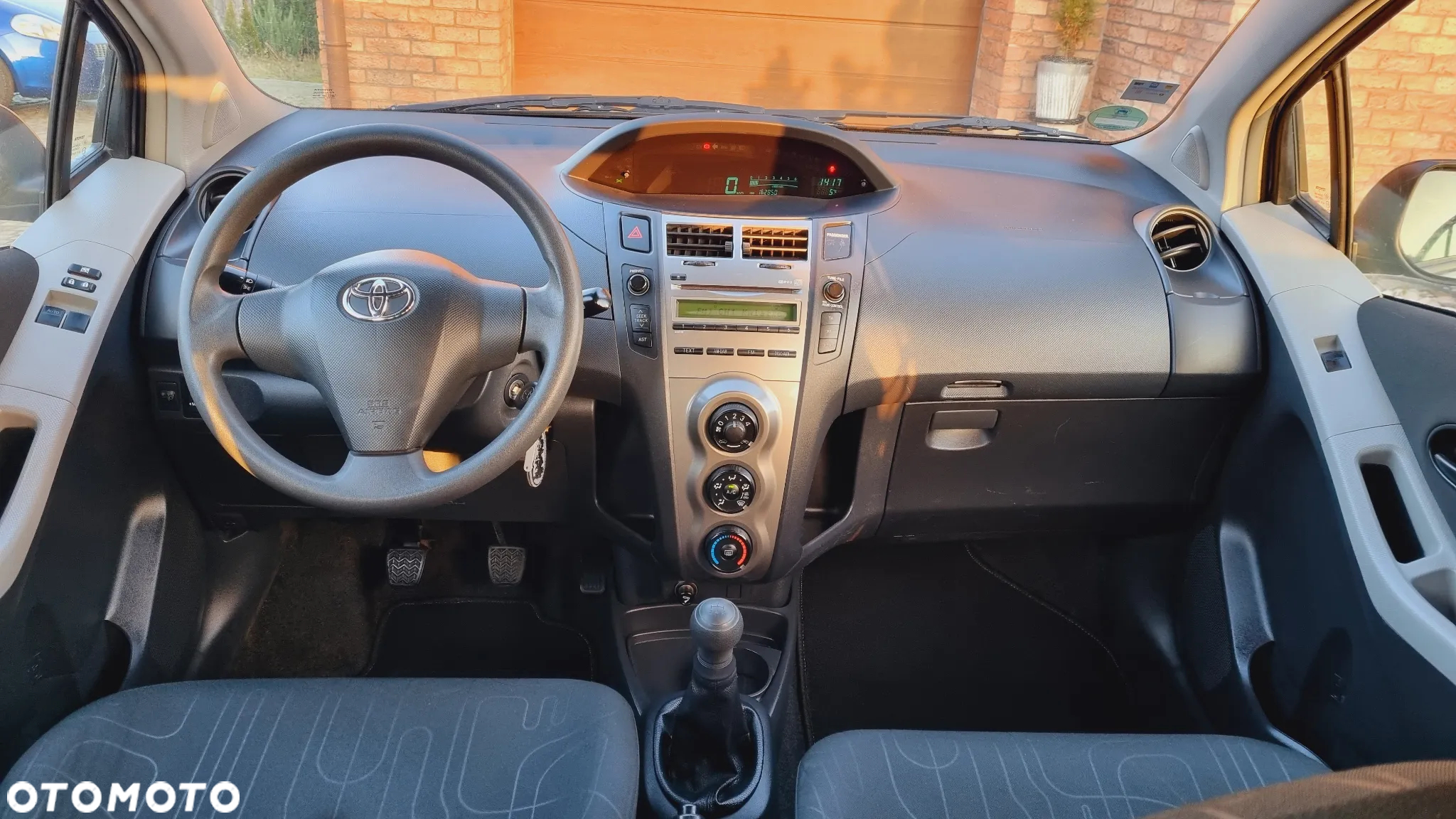 Toyota Yaris 1.0 Active - 21