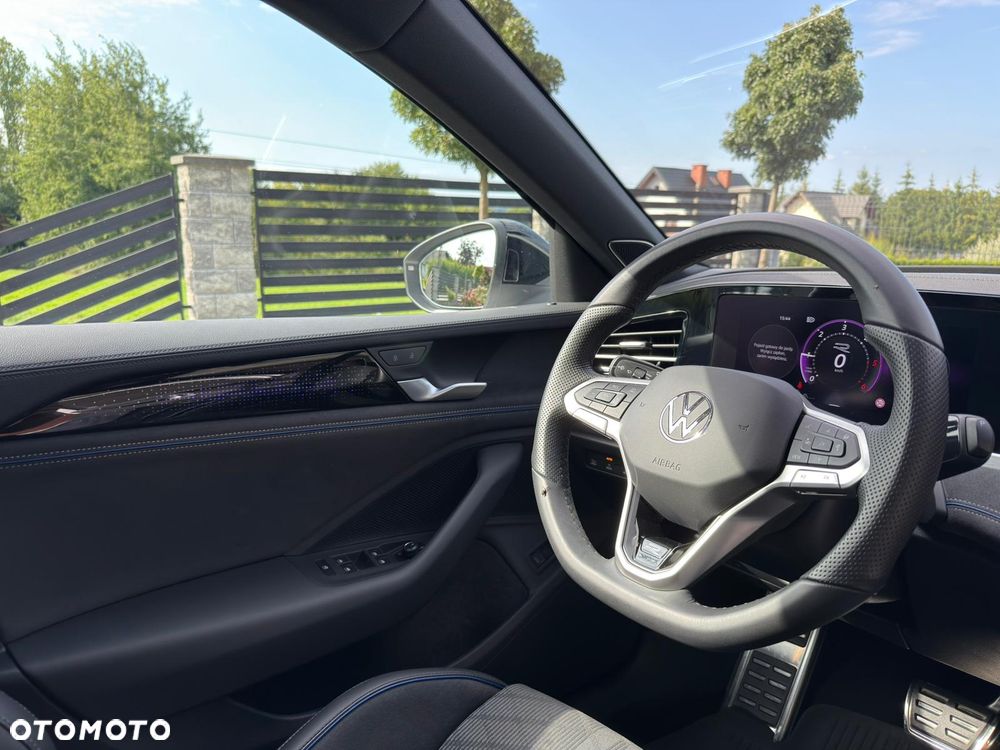 Volkswagen Passat - 12