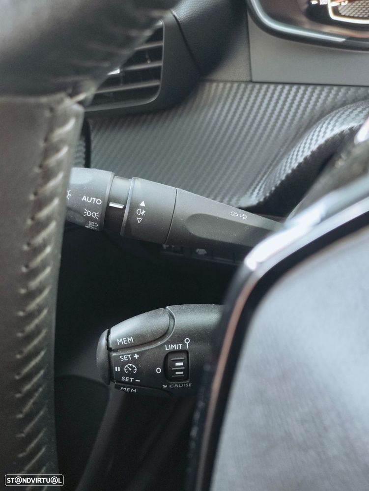 Peugeot 208 1.2 PureTech Active Pack - 20