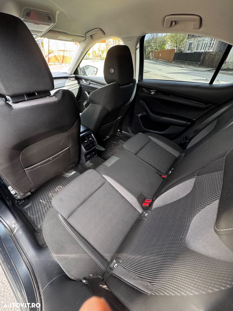 Skoda Octavia 2.0 TDI Style - 36