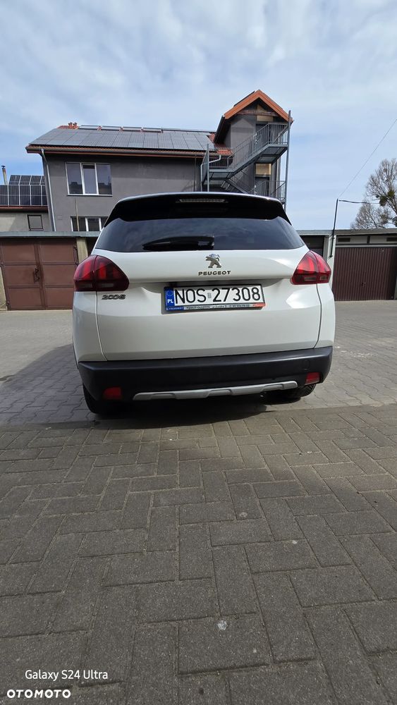 Peugeot 2008 1.2 Pure Tech GPF Allure S&S EAT6 - 9