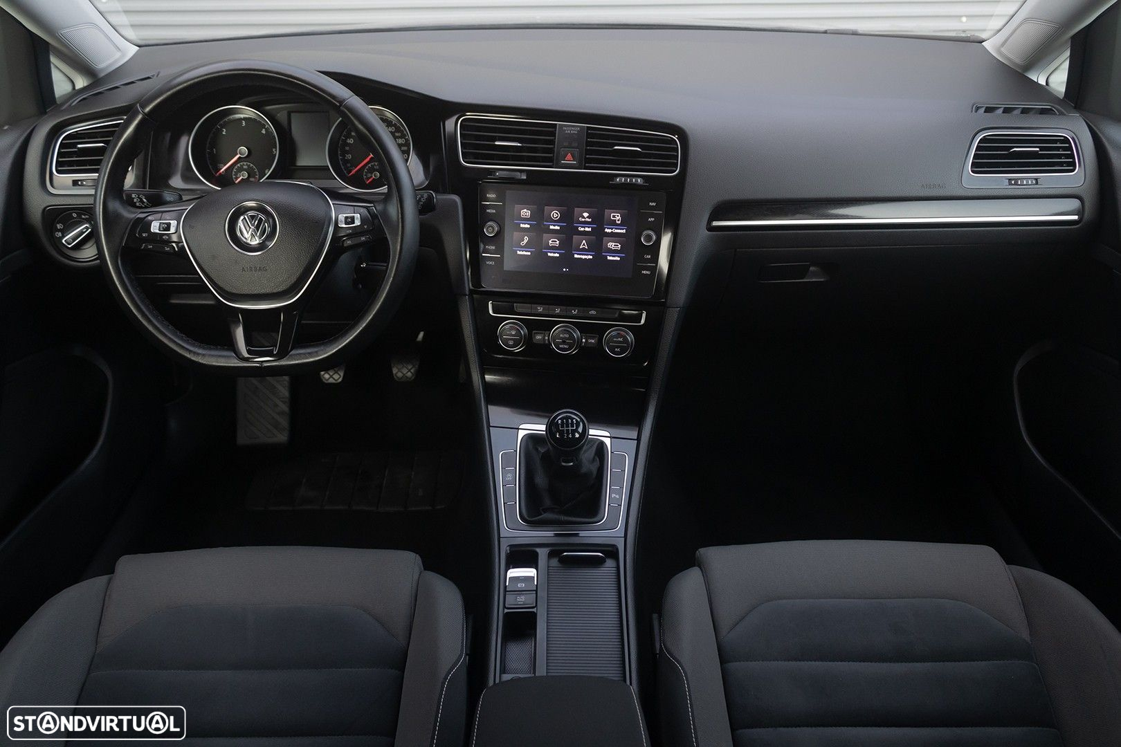 VW Golf 1.6 TDI Highline - 8