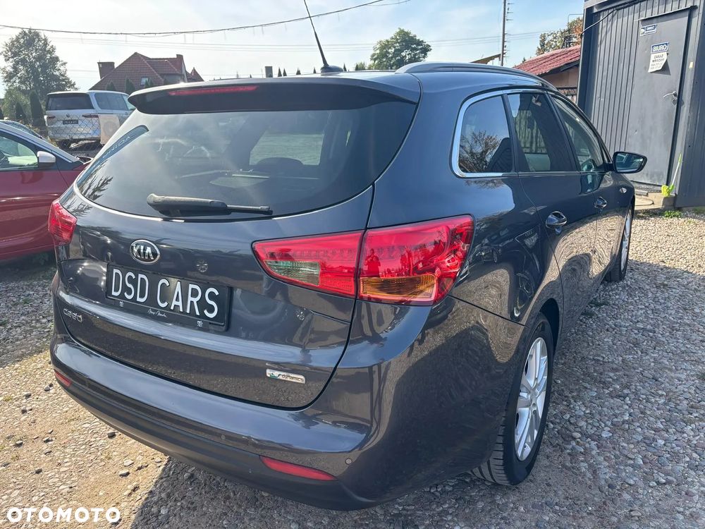 Kia Ceed 1.6 CRDi 128 ISG Platinum Edition - 9