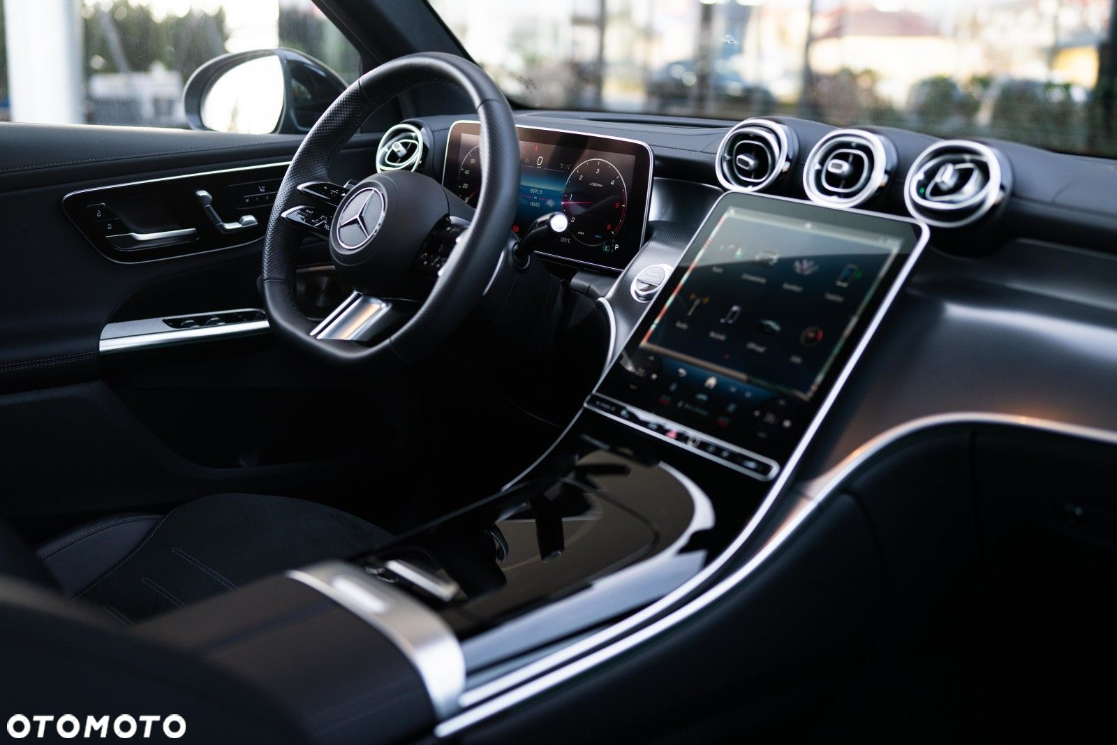 Mercedes-Benz GLC - 27