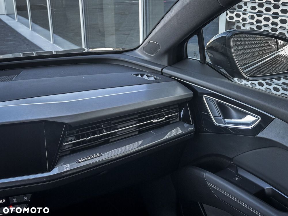 Audi Q4 e-tron - 32