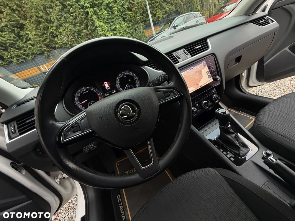 Skoda Octavia 2.0 TDI DSG Style - 31
