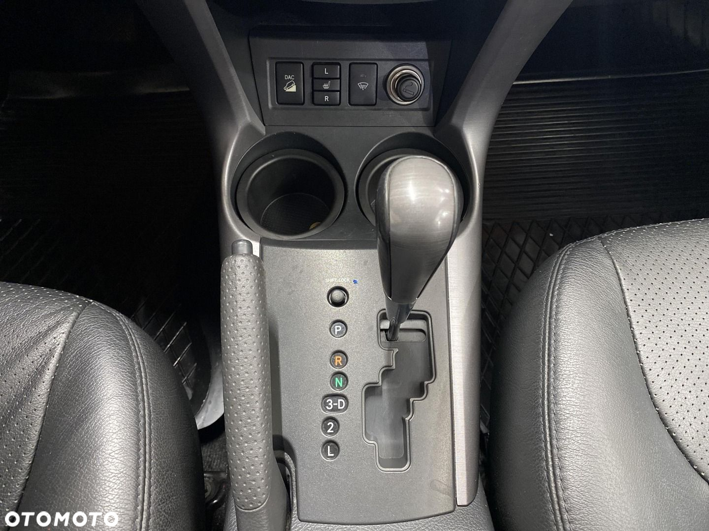 Toyota RAV4 - 19