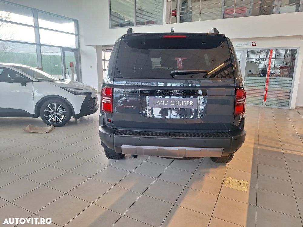 Toyota Land Cruiser 250 2.8l D-4D 204 CP MHEV A/T 7 locuri Luxury - 8