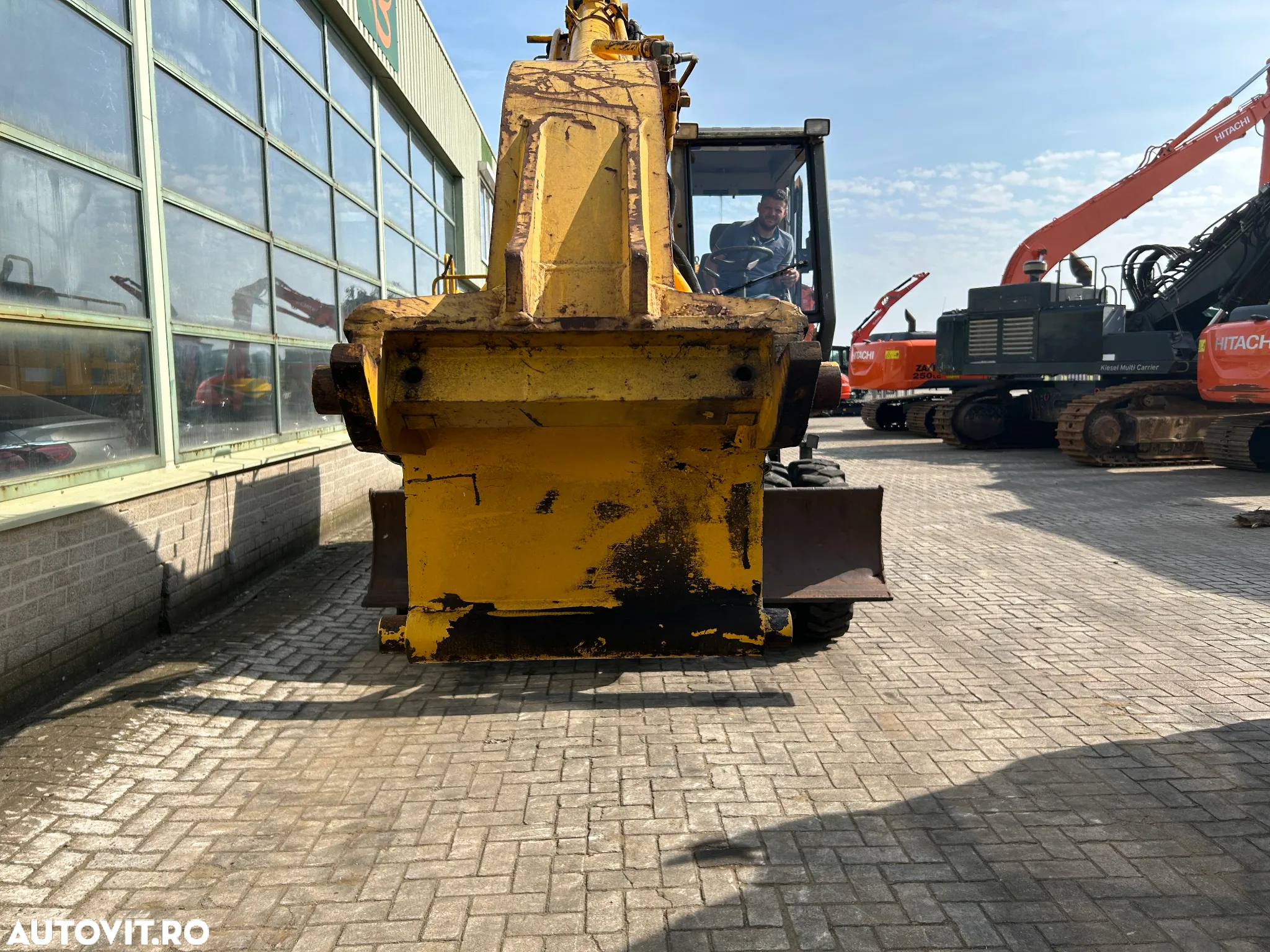 JCB JS 150 W - 18