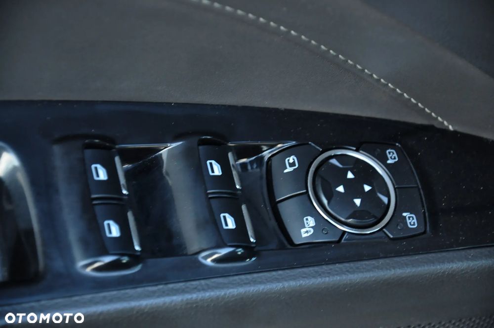 Ford Mondeo 2.0 EcoBlue Titanium - 26