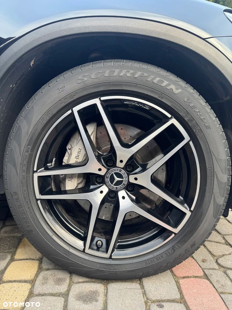 Mercedes-Benz GLC - 12