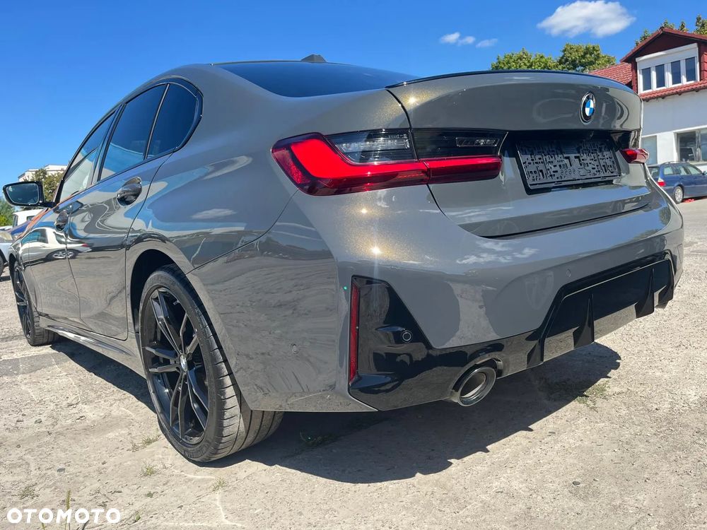 BMW Seria 3 330i xDrive M Sport sport - 24