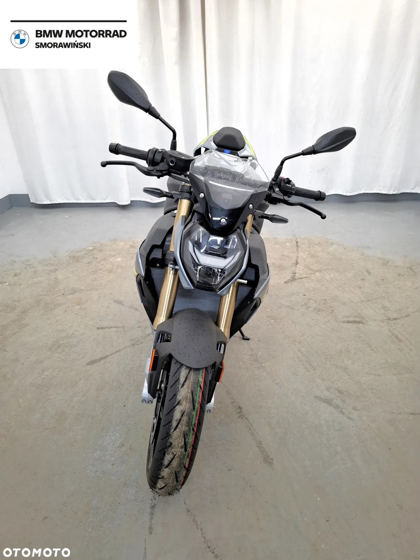 BMW S