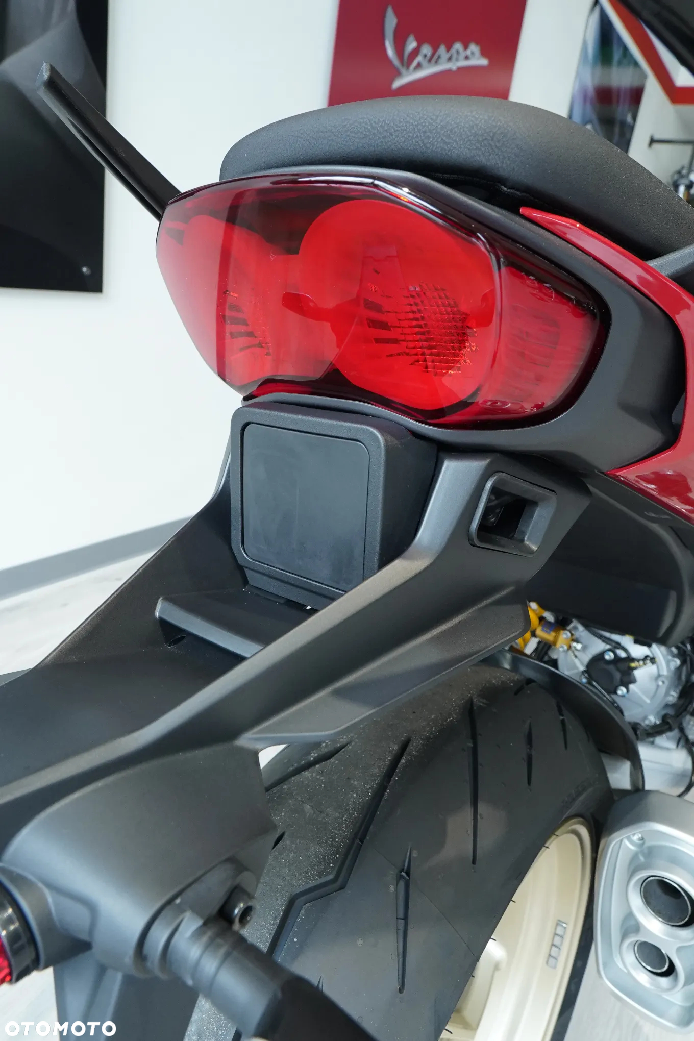 Moto Guzzi V100 Mandello - 22