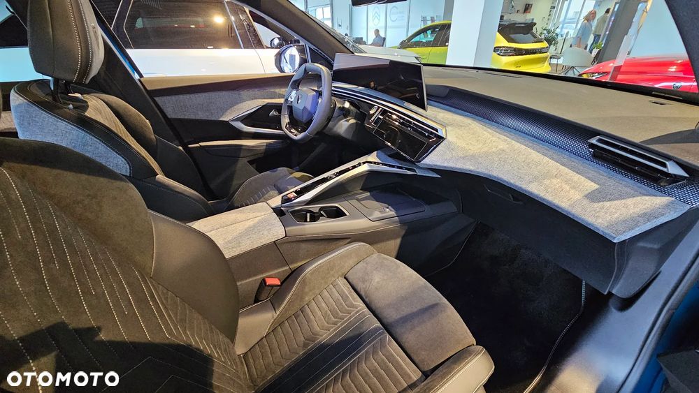 Peugeot 3008 1.2 PureTech mHEV GT E-DCS6 - 8