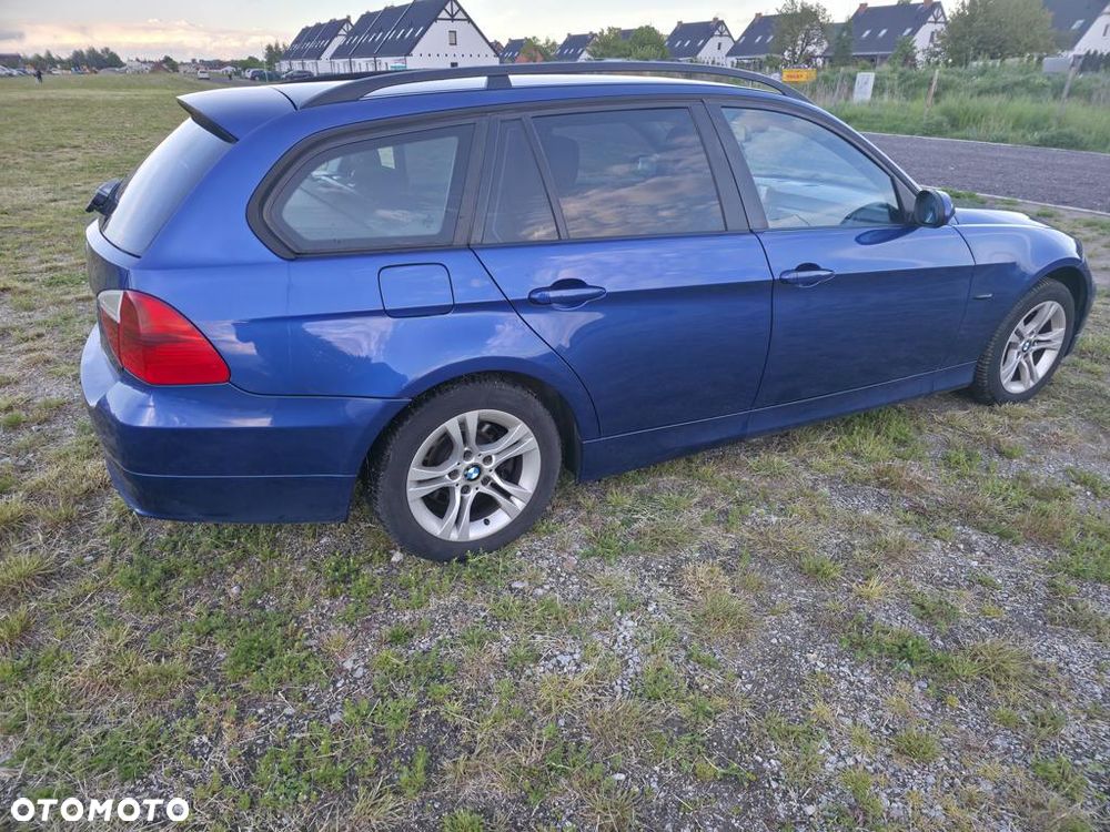 BMW Seria 3 318d DPF - 10