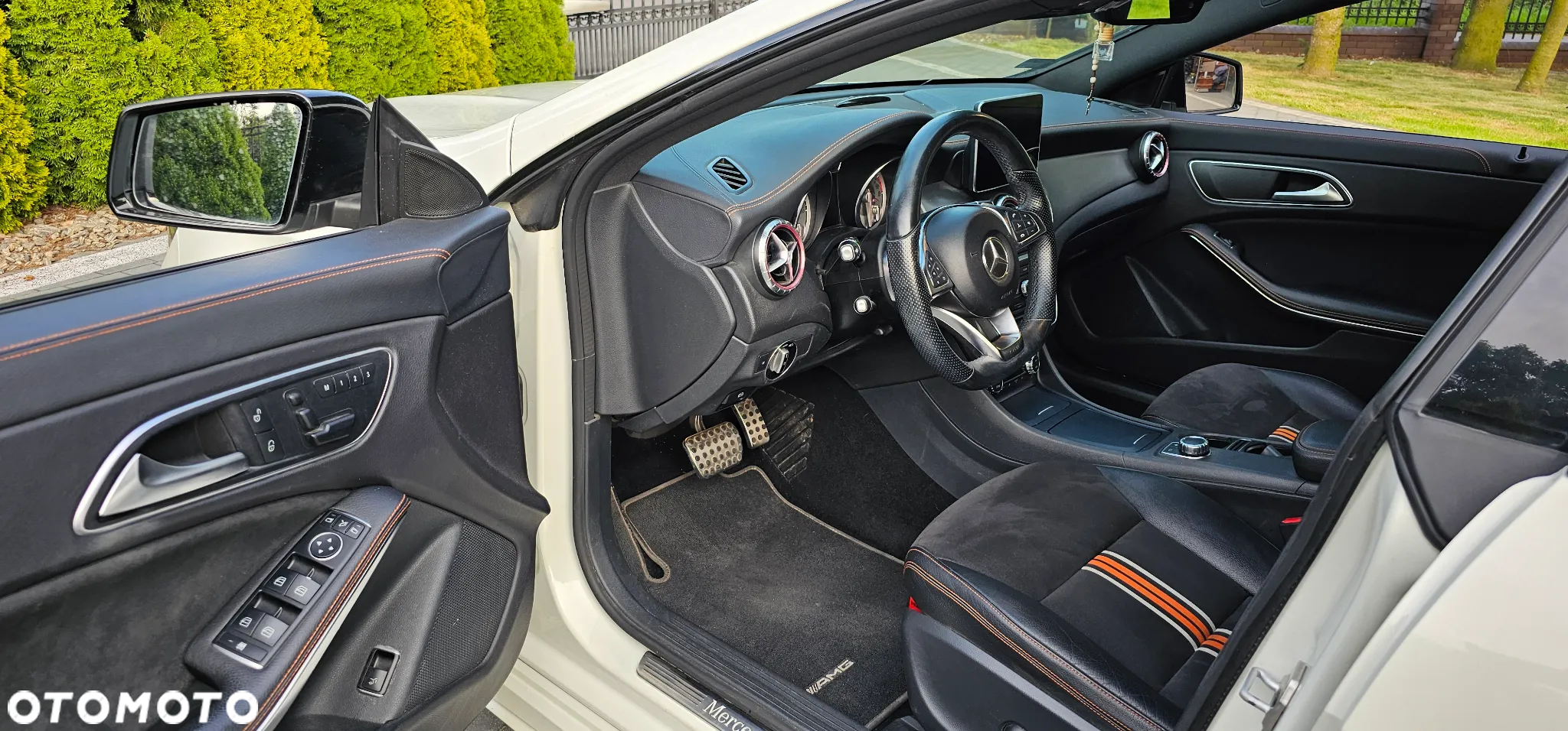 Mercedes-Benz CLA 250 4-Matic AMG Line - 16