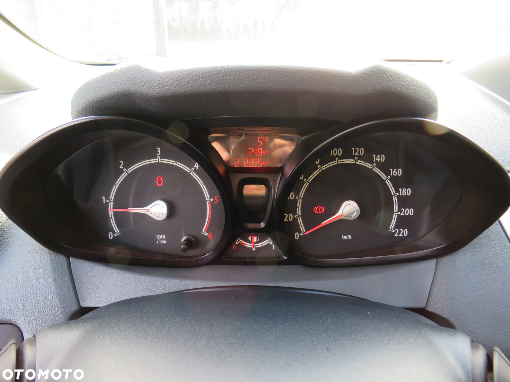Ford Fiesta 1.6 TDCi Sport - 24