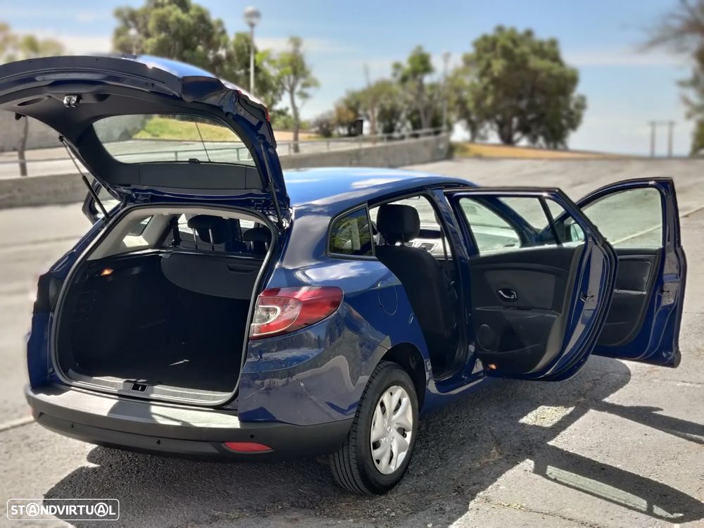 Renault Mégane Sport Tourer 1.5 dCi Dynamique CO2 Champion - 10