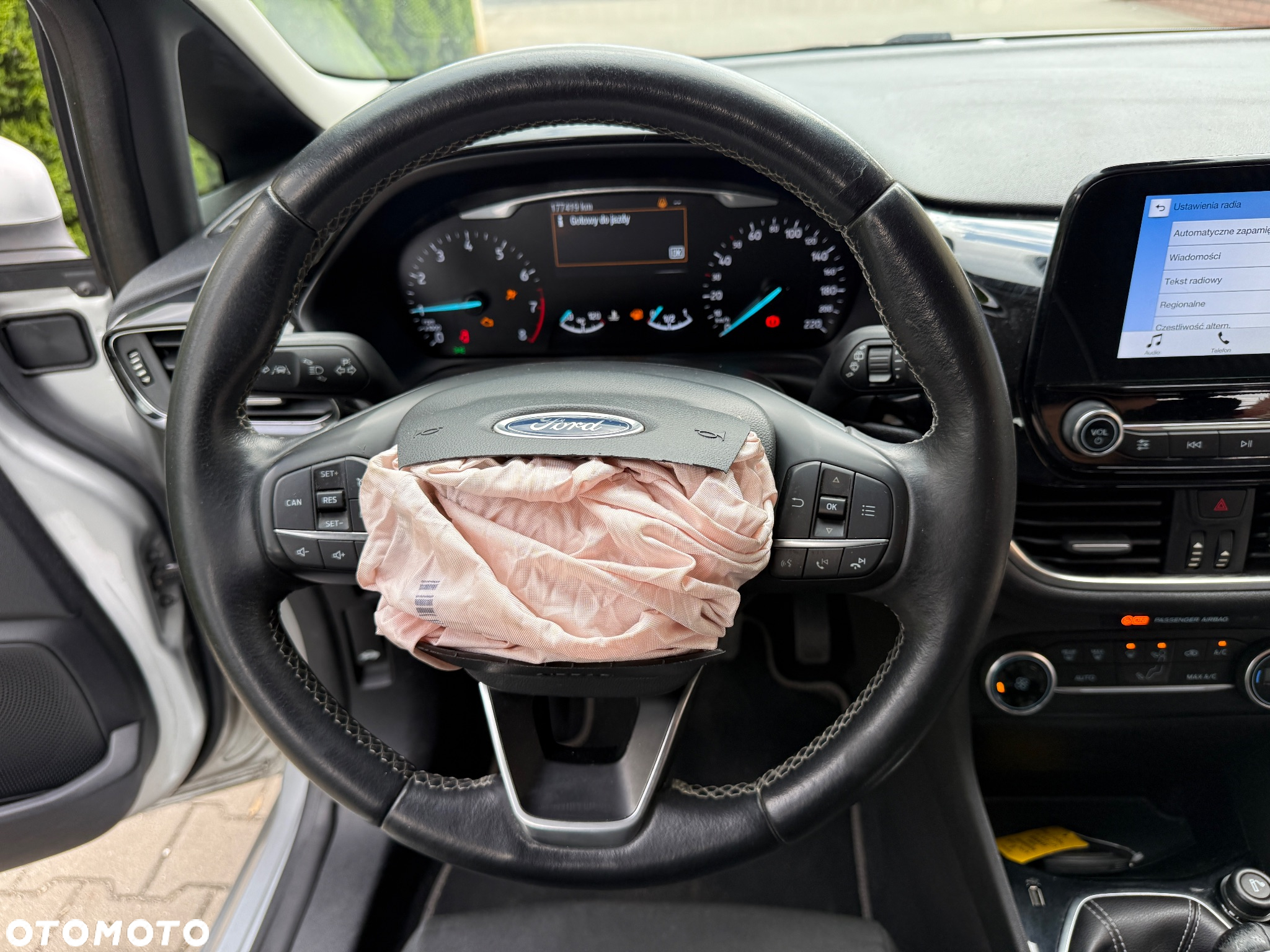 Ford Fiesta 1.0 EcoBoost S&S TREND - 12
