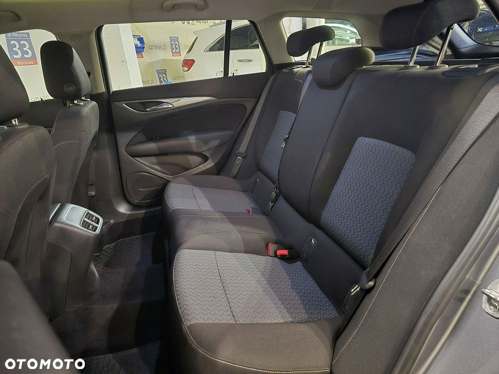 Opel Insignia - 16