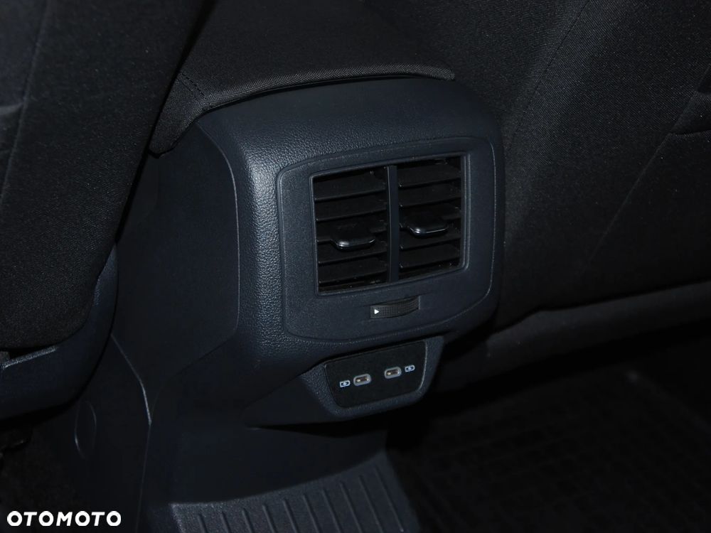 Volkswagen T-Roc 1.5 TSI Life DSG - 38