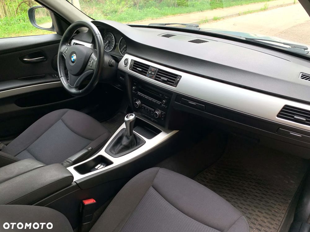 BMW Seria 3 316d - 12