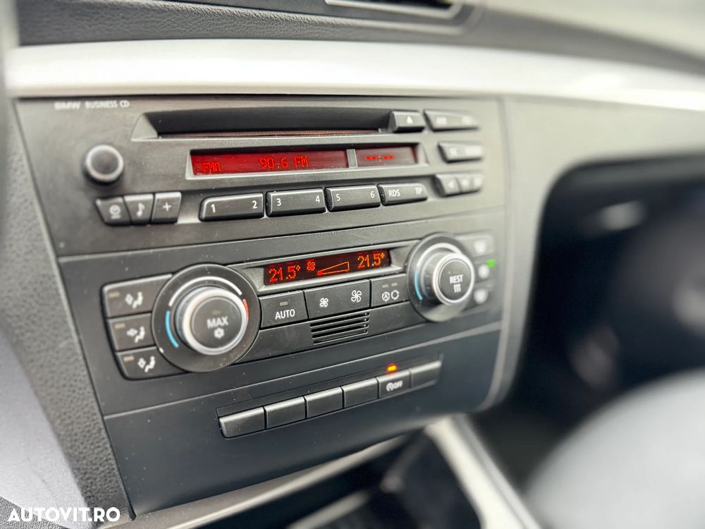 BMW Seria 1 118d - 29