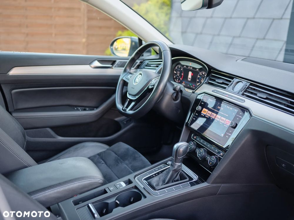 Volkswagen Passat 2.0 TDI SCR Highline DSG - 7